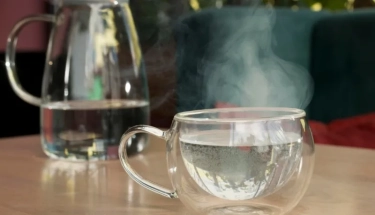  শীতের সকালে কুসুম গরম পানি, সুস্থ থাকার সহজ অভ্যাস