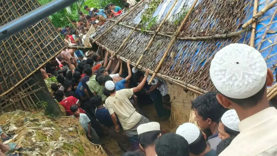 উখিয়া রোহিঙ্গা ক্যাম্পে পাহাড়ধস, মাদরাসার ওপর মাটি চাপা: নিহত ৩ শিক্ষার্থী