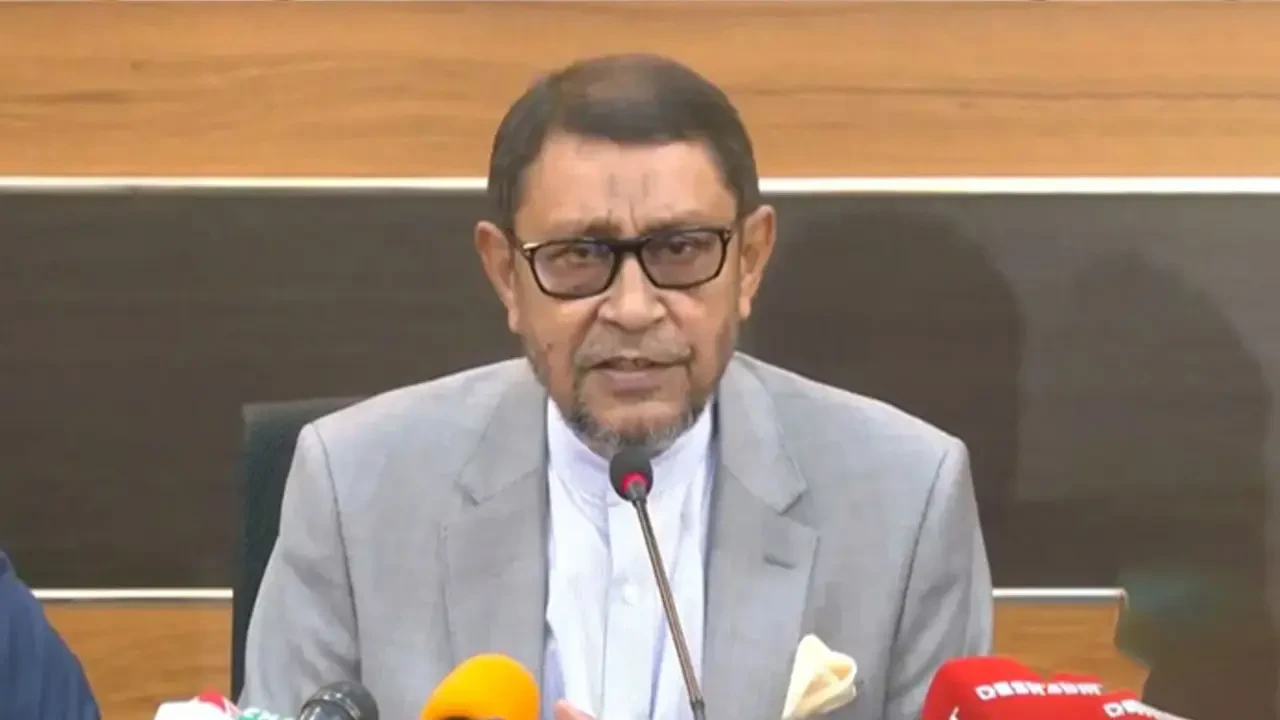 বন্যাকবলিত ১১ জেলায় স্বাস্থ্যকর্মীদের সব ছুটি বাতিল