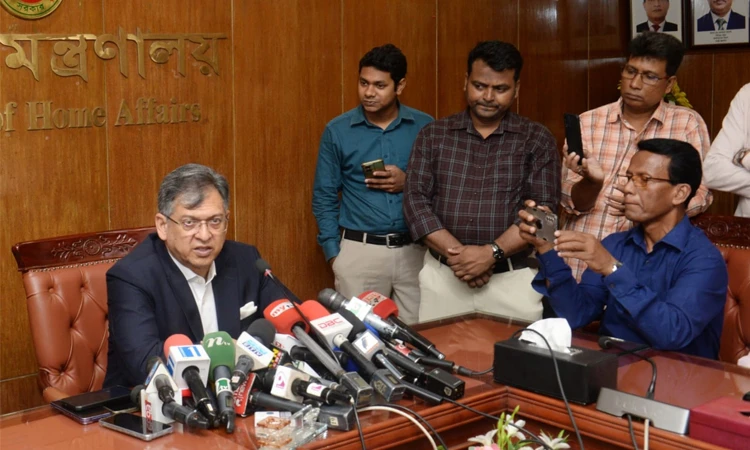 বেনজির, হাদী হত্যা মামলার সন্দেহভাজনদের প্রত্যর্পণে সংযুক্ত আরব আমিরাত ও ভারতের দ্রুত সাড়ার অপেক্ষায় বাংলাদেশ : স্বরাষ্ট্রমন্ত্রী
