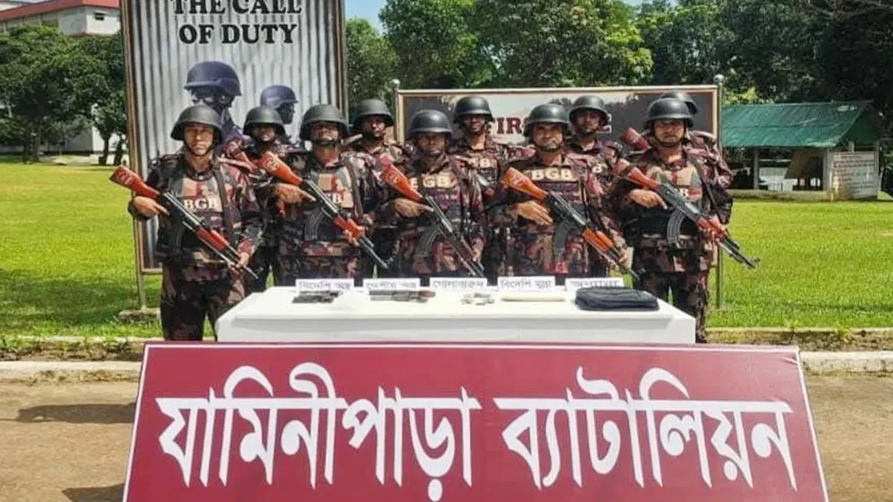 খাগড়াছড়ি সীমান্তে ১০ মিনিটের গোলাগুলি, বিজিবির অভিযানে অস্ত্র-গুলি উদ্ধার