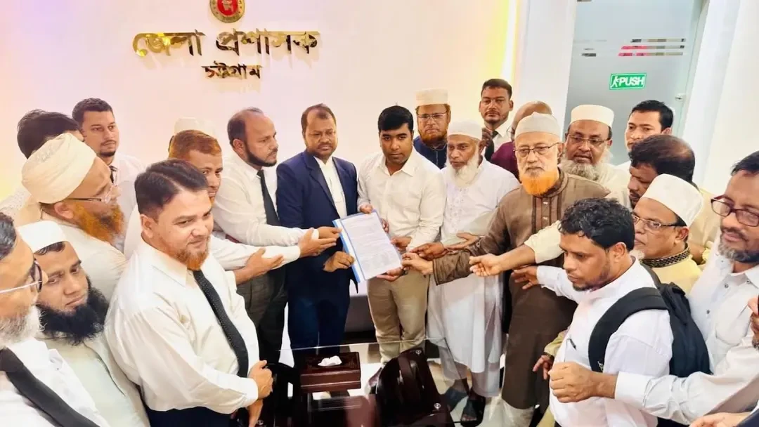 গ্যাস-বিদ্যুৎ সংকটের জবাব চেয়ে প্রধানমন্ত্রীর কাছে স্মারকলিপি ১১ দলের