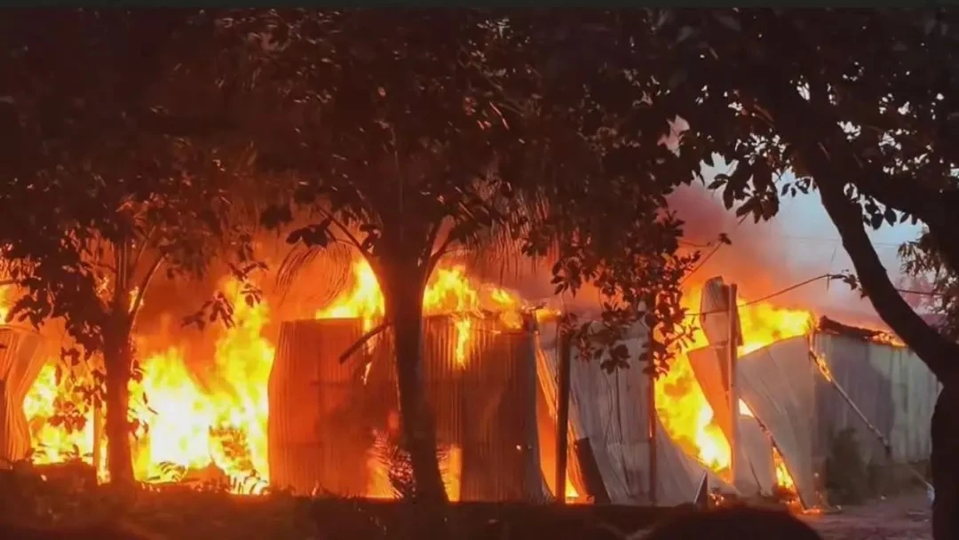 গাজীপুরে ঝুটের গুদামে ভয়াবহ আগুন, নিয়ন্ত্রণে ফায়ার সার্ভিসের ৫ ইউনিট