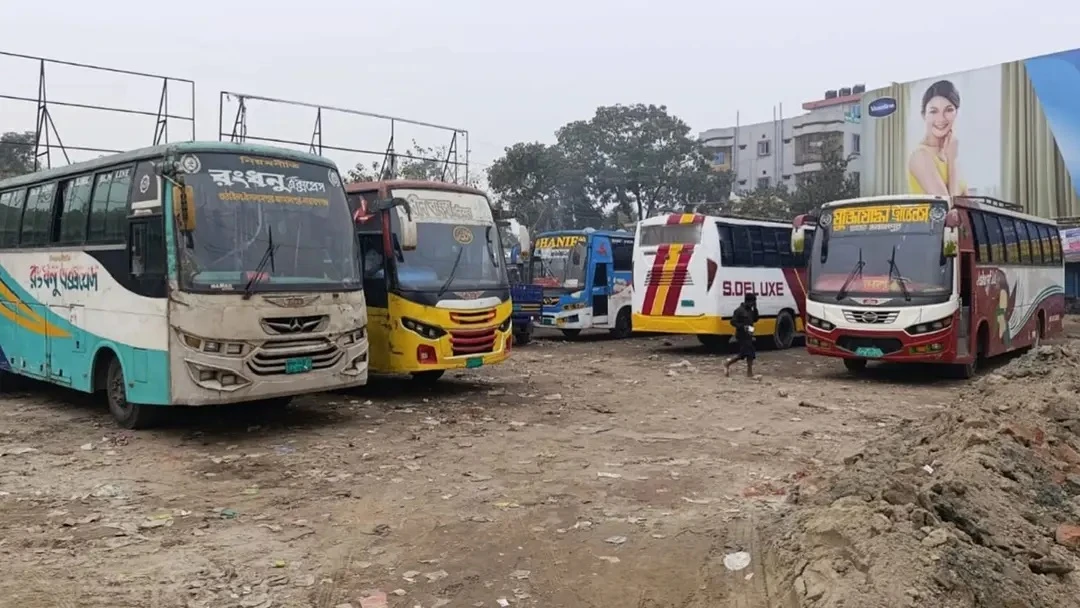 জামালপুর-ঢাকা রুটে বাস চলাচল বন্ধ, ভোগান্তিতে যাত্রীরা
