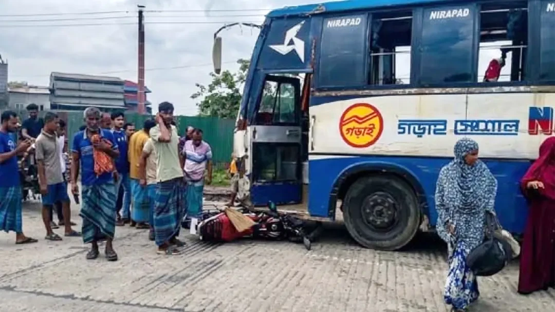 যশোরে বাসের ধাক্কায় ফুফু-ভাতিজা নিহত