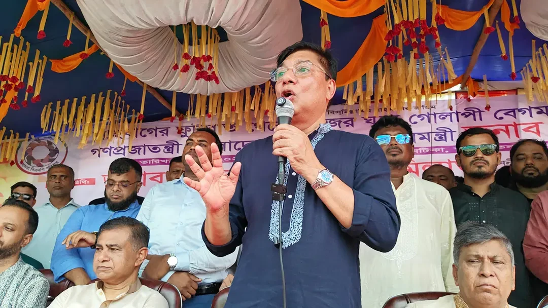 শেখ হাসিনা কালকেই আসুক, হাতকড়া নিয়ে রিসিভ করব : পর্যটনমন্ত্রী
