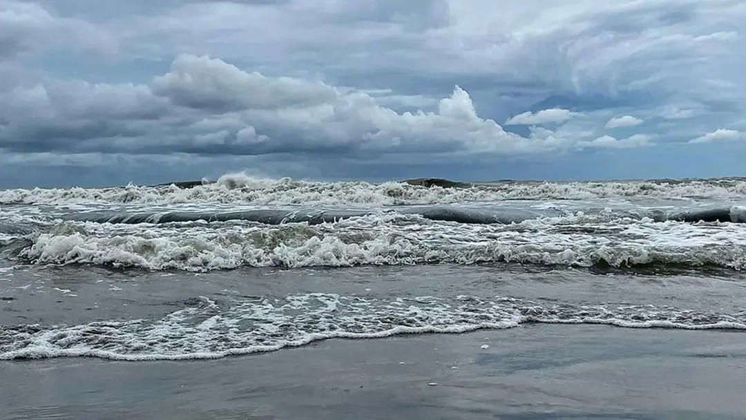 সাগরে লঘুচাপ ঘনীভূত হওয়ার আভাস
