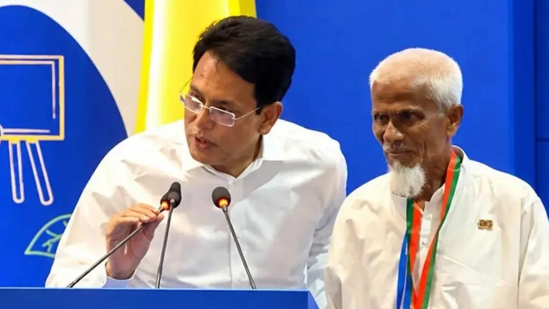৫২ বছর ১ টাকায় পড়ানো গাইবান্ধার লুৎফুর রহমান পেলেন রাষ্ট্রীয় সম্মাননা